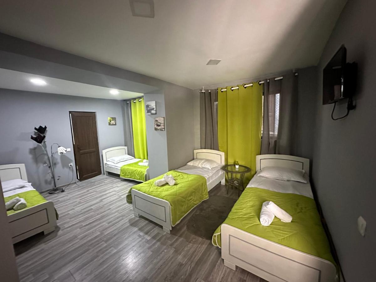 Hotel Positive Borjomi Esterno foto