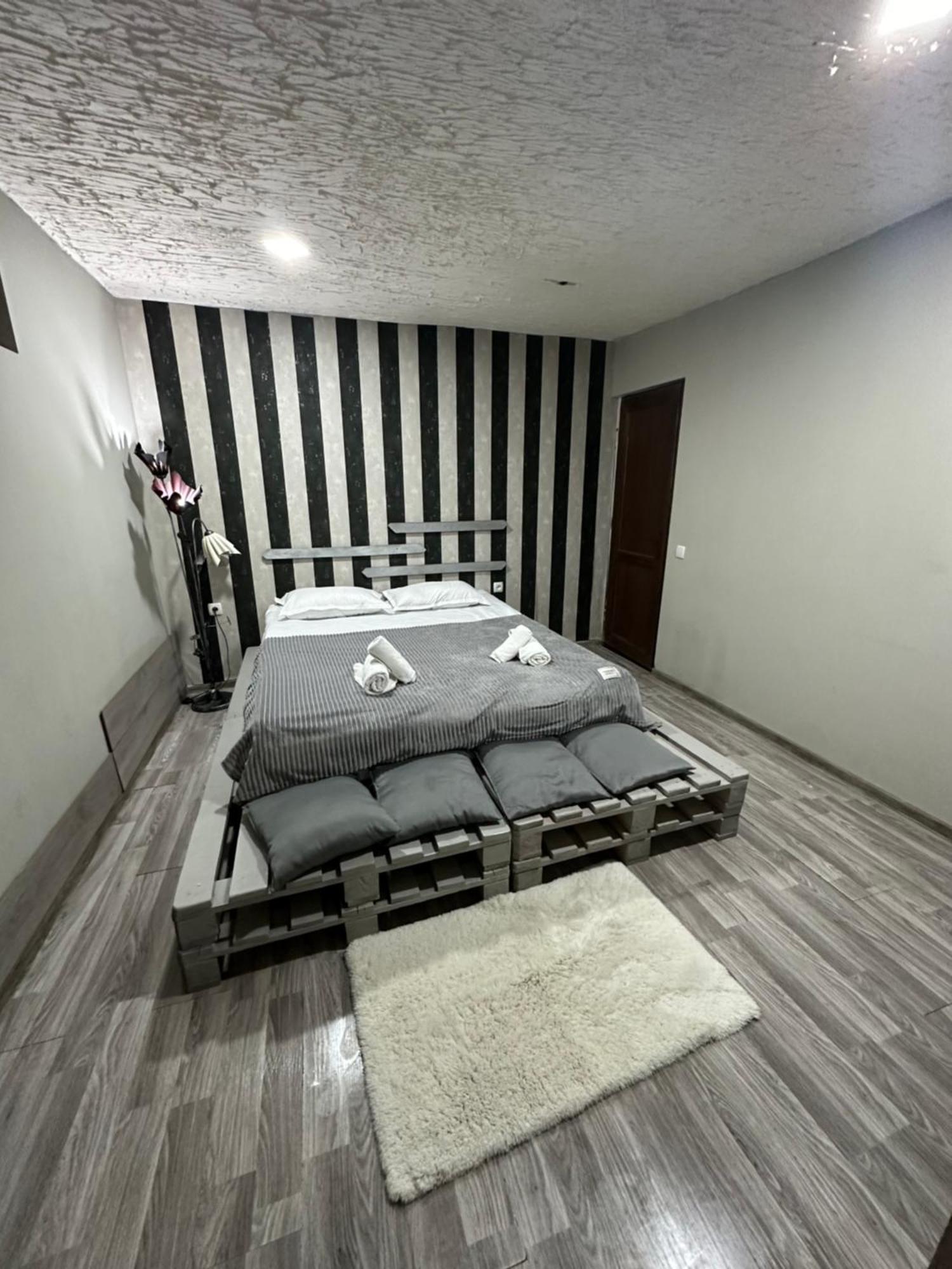 Hotel Positive Borjomi Esterno foto