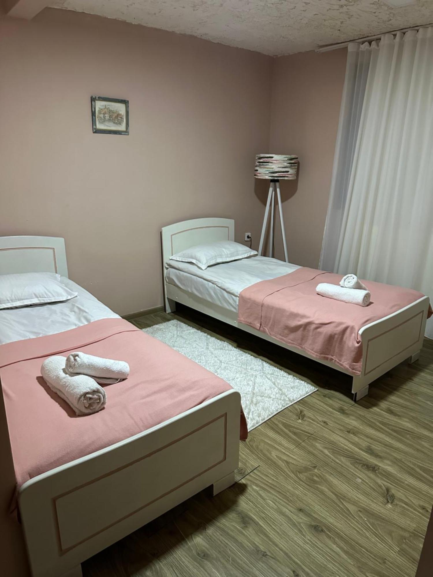 Hotel Positive Borjomi Esterno foto